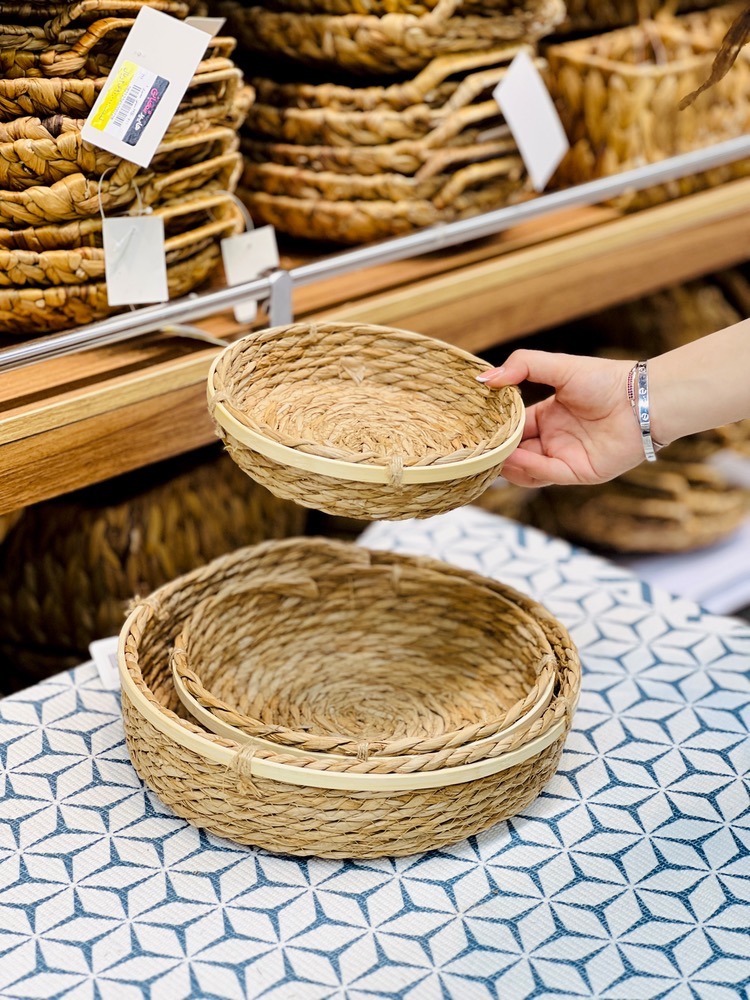سبد حصیری دور نوار چوبی سایز کوچک(5765)