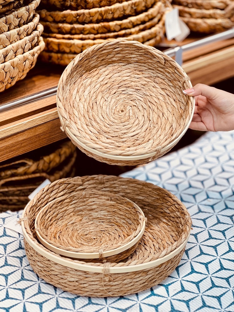 سبد حصیری دور نوار چوبی سایز متوسط(5766)